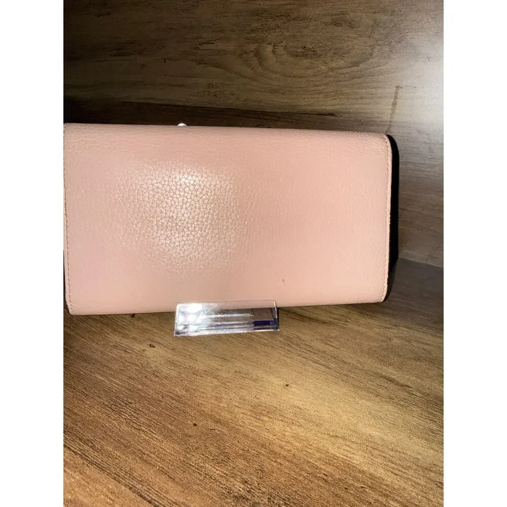 Gucci Blind for Love Bee Long Wallet – Pink Leather with Gold Hardware & Bee